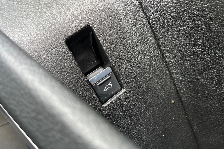 Audi e-tron Photo autoimg-e03aa5982b5b934a9db29020aedf887a3fe05eaf.jpg