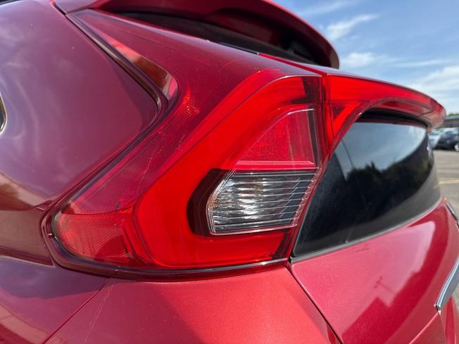 MITSUBISHI Eclipse Cross Photo 18