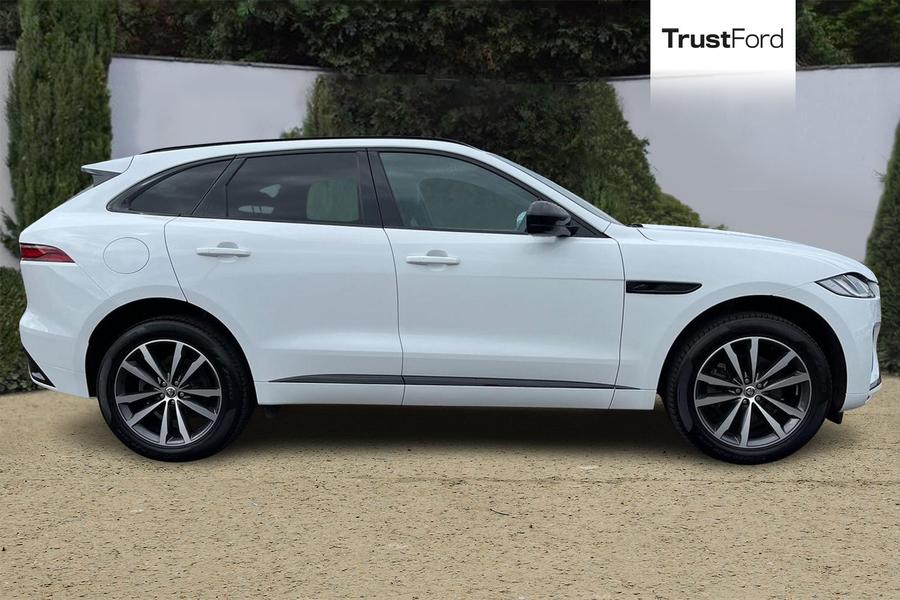 Jaguar F-PACE Photo autoimg-e03e0b8c702a63a594917d042b03d25607727ab0.jpg