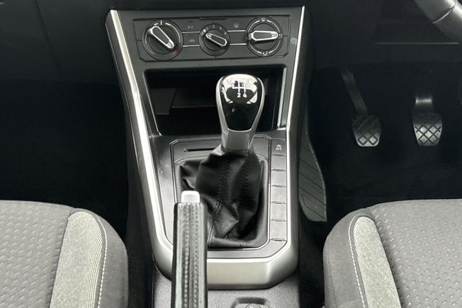 VOLKSWAGEN Polo Photo 25