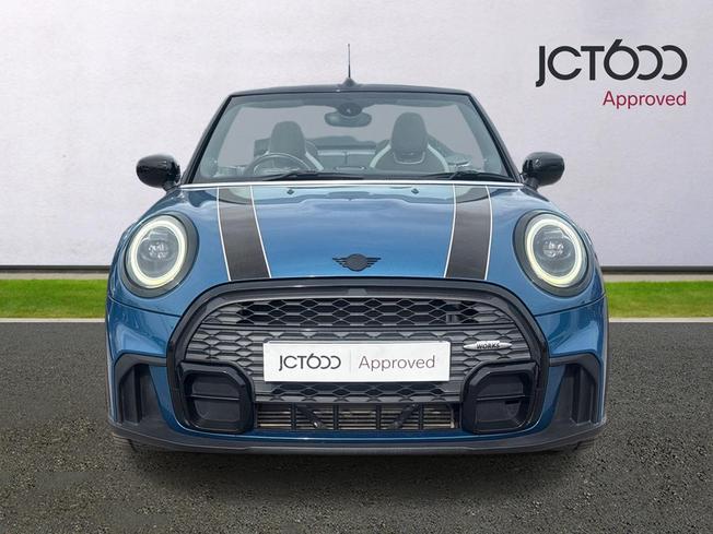 MINI Convertible Photo 8