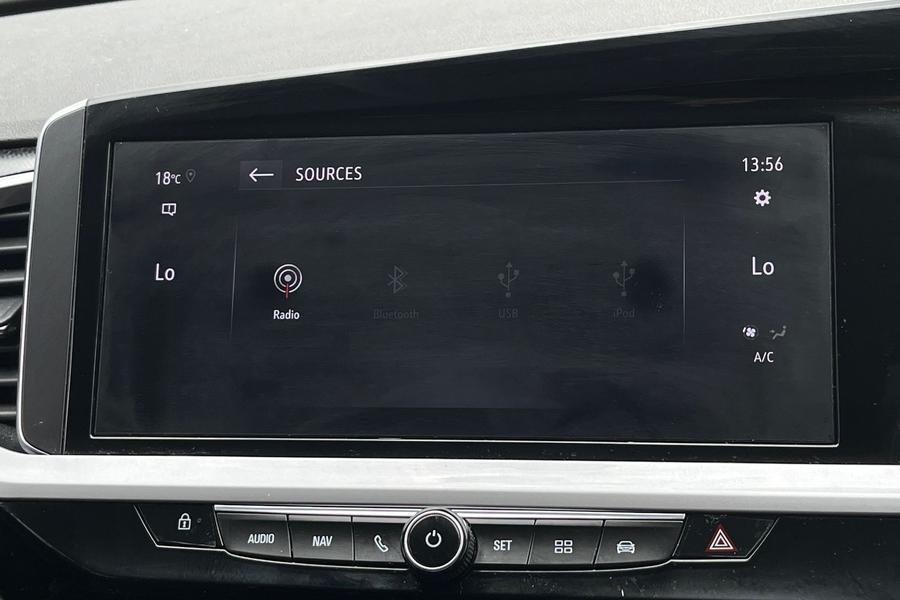 Vauxhall GRANDLAND Photo autoimg-e049c9fcdd5d9a42df358194e0d603716d101880.jpg