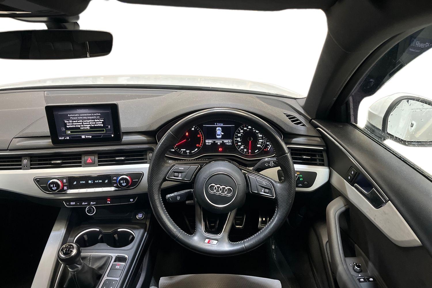 Audi A4 Photo 10