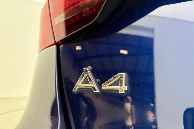 AUDI A4 Photo 27