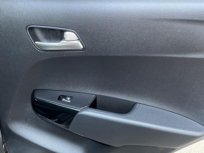 KIA Picanto Photo 32