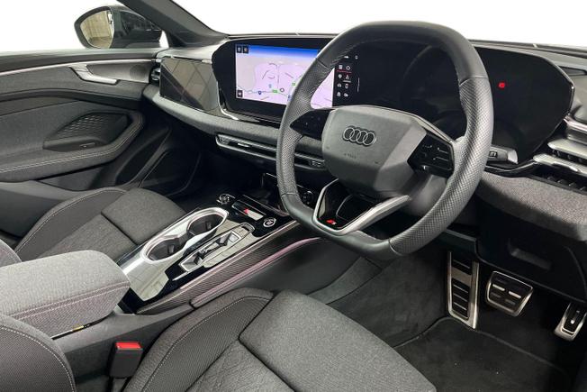 AUDI A6 Saloon Photo 6