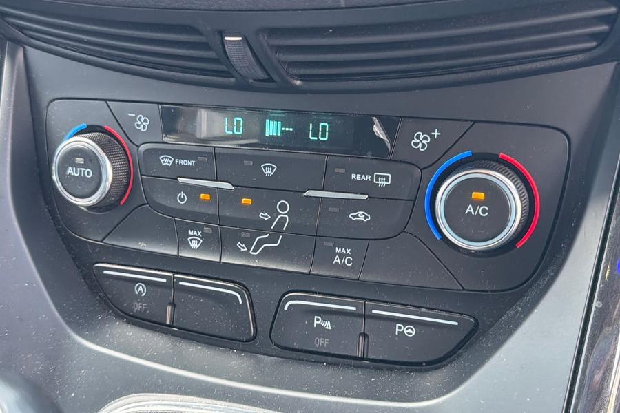 Ford KUGA Photo autoimg-e05814cfc7a079f01059828a95b6c1c94cdb23aa.jpg
