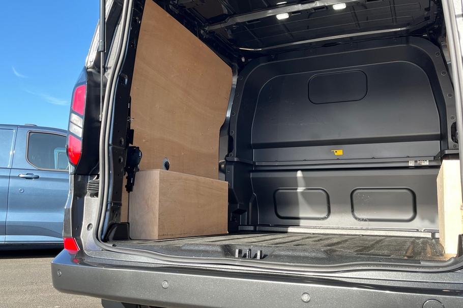 Used FORD TRANSIT CUSTOM YP75JHL 5