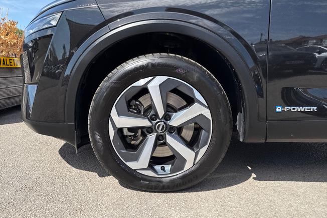 NISSAN Qashqai Photo 24