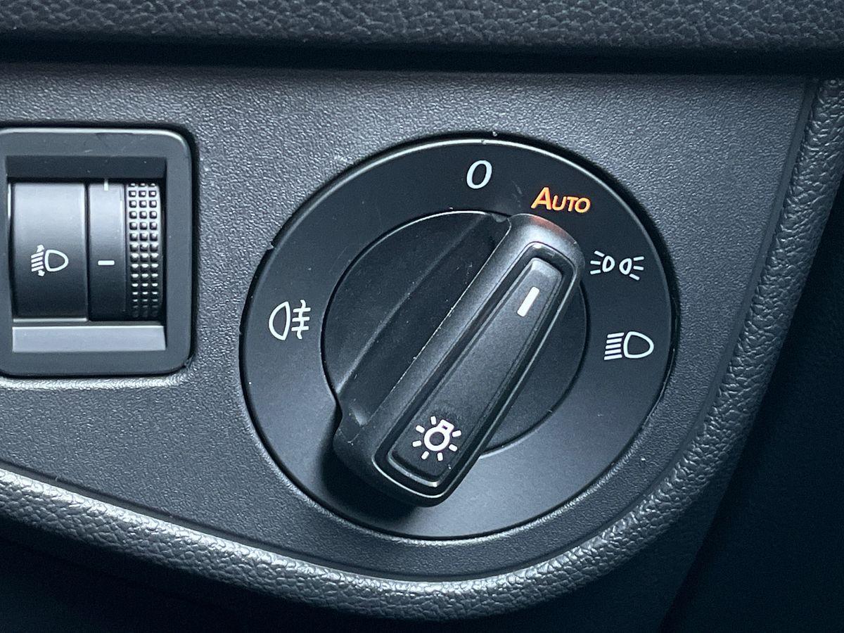 Volkswagen Polo Photo autoimg-e05af37b9343e0a713e3ed3bf1c14d7719f76324.jpg