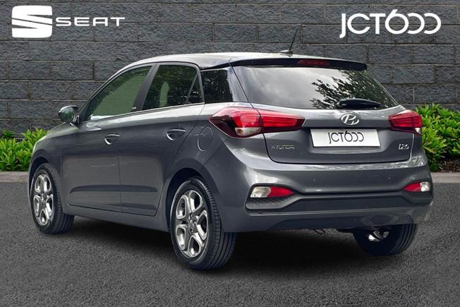 HYUNDAI i20 Photo 3