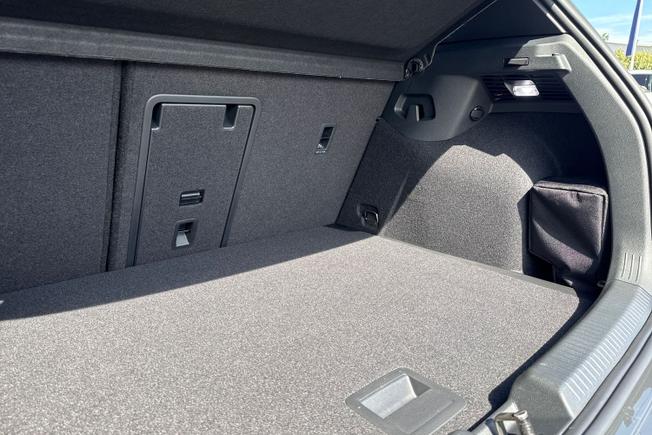 VOLKSWAGEN Golf Photo 24