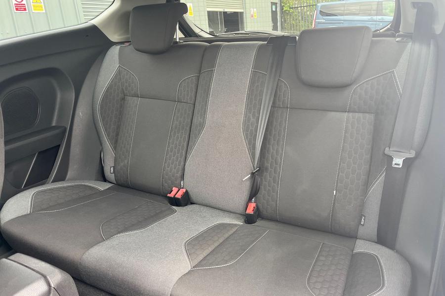 Ford FIESTA Photo autoimg-e05f964ca9ac3bb89212660eae455f78836532f6.jpg