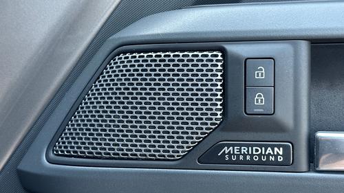 Land Rover Defender Photo autoimg-e05f9c19557bbad749f47dc2b0b817c99893623e.jpg