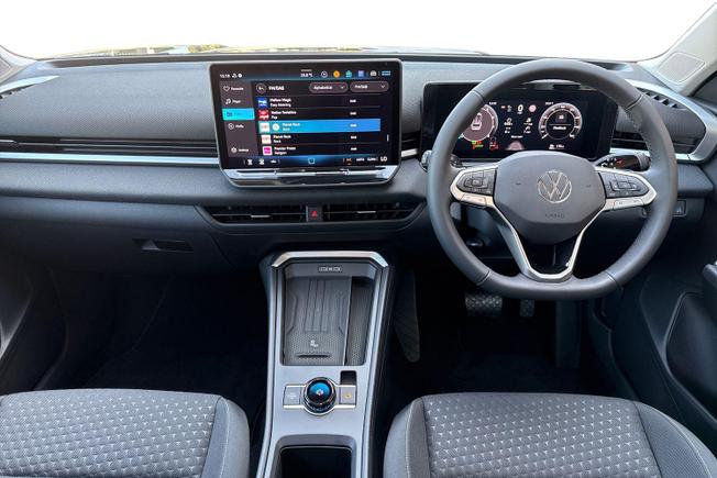 VOLKSWAGEN T-Roc Photo 10
