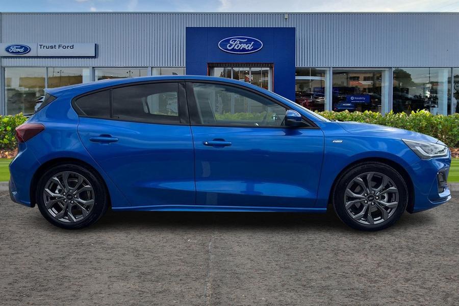 Ford FOCUS Photo autoimg-e0667a9b3ad0f4b904aae4e46bf4c17a9758a8dc.jpg
