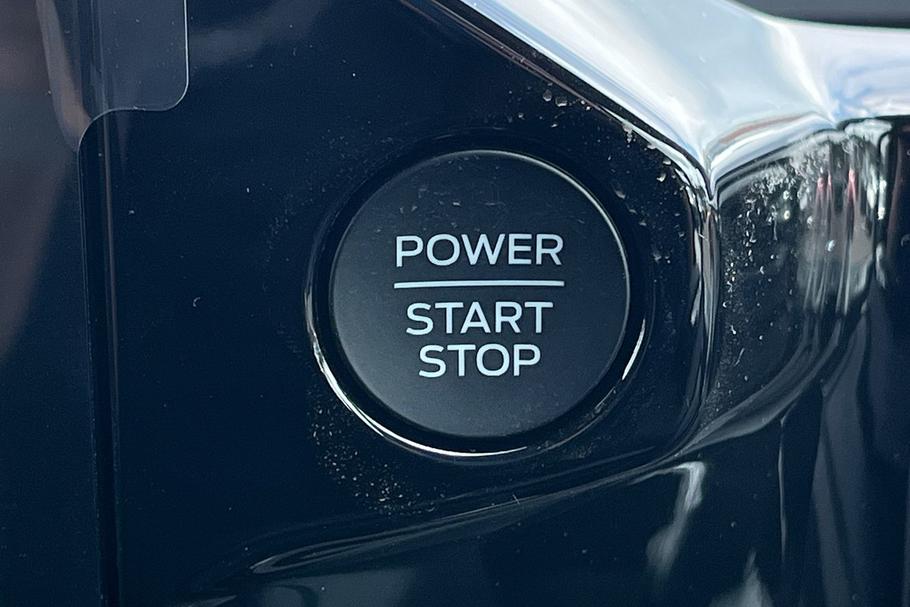 Used Ford TRANSIT CUSTOM KMZ9872 33