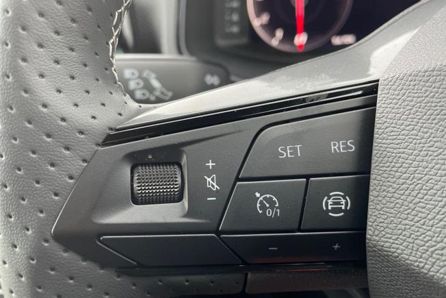 SEAT Ibiza Photo 16