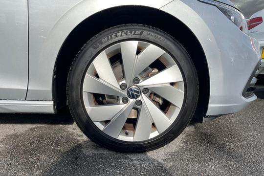 Volkswagen Golf Photo autoimg-e06927a3e8ed801d86668462e9548f1c225666a5.jpg