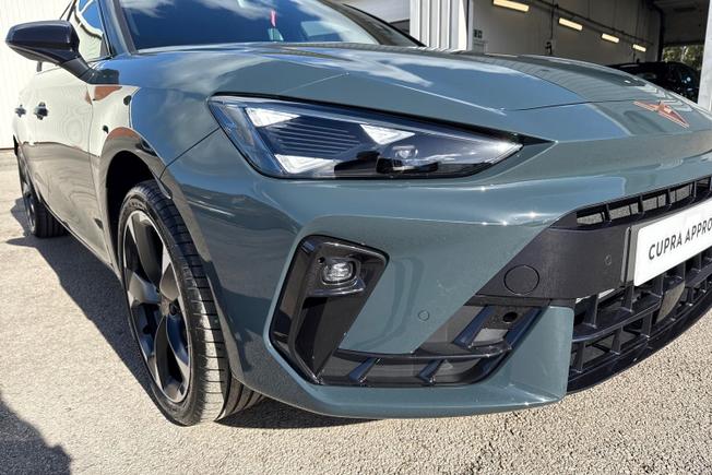 CUPRA Leon Photo 19