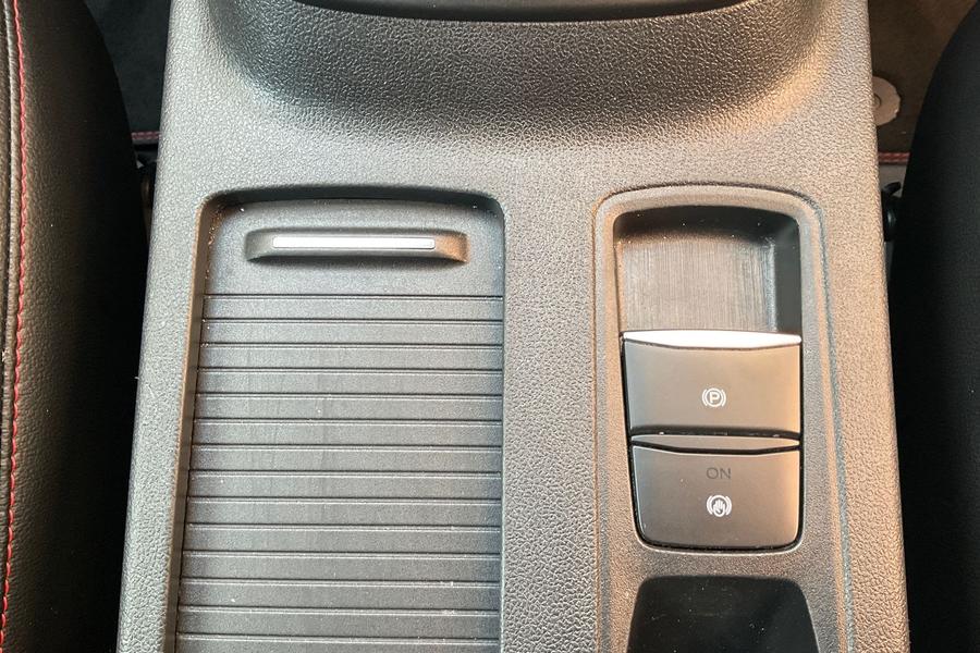 Ford KUGA Photo autoimg-e06eaf8e0dee2e4cdd5db7fbbfe079dd0fe30a6c.jpg