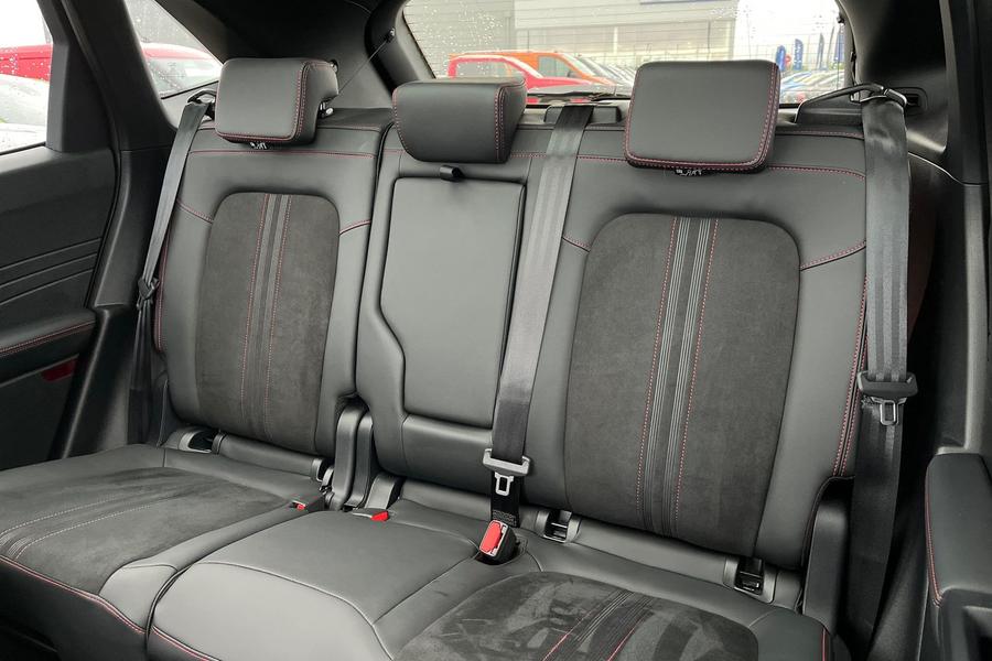 Ford Kuga Photo autoimg-e072395f283acfd3e52120bcde71d485275545d7.jpg