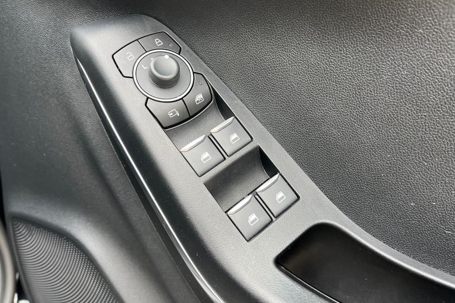 Ford Puma Photo autoimg-e07528abb19f4b94dc76d238a0cf5aed64e3badc.jpg