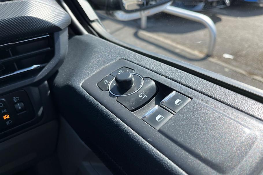 Used Ford TRANSIT CUSTOM MW24NMK 19
