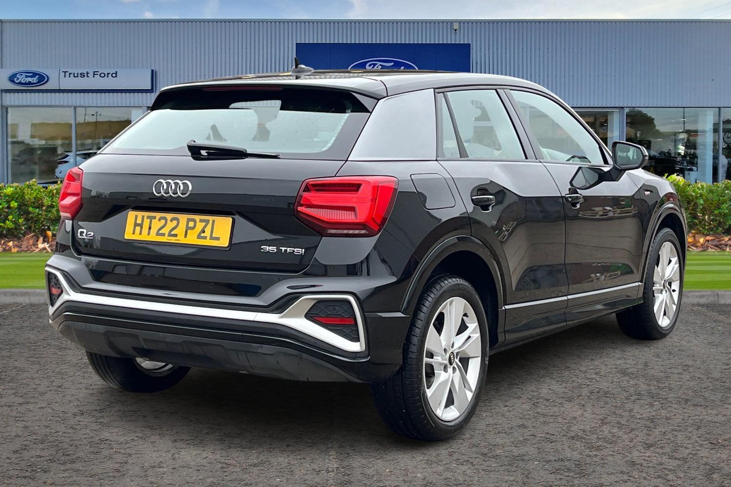 Audi Q2 Photo 3