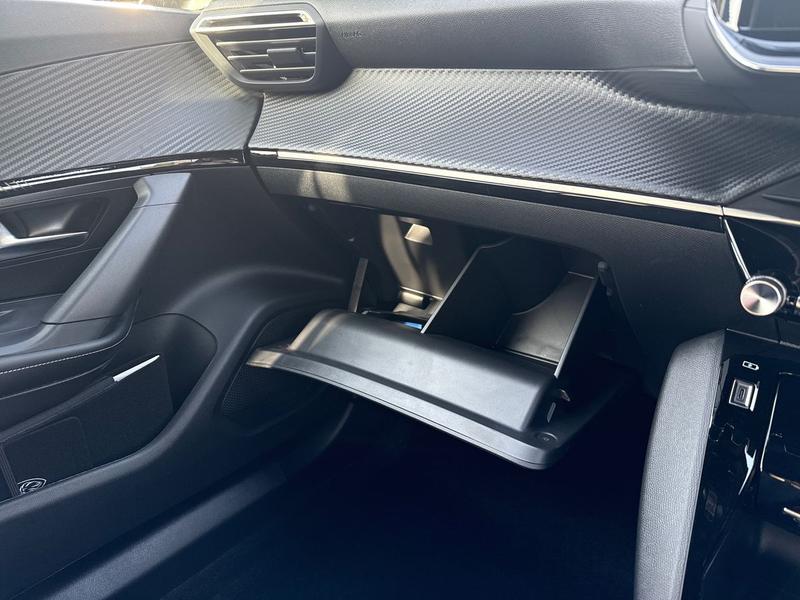 Used Peugeot 2008 LO24AWF 30