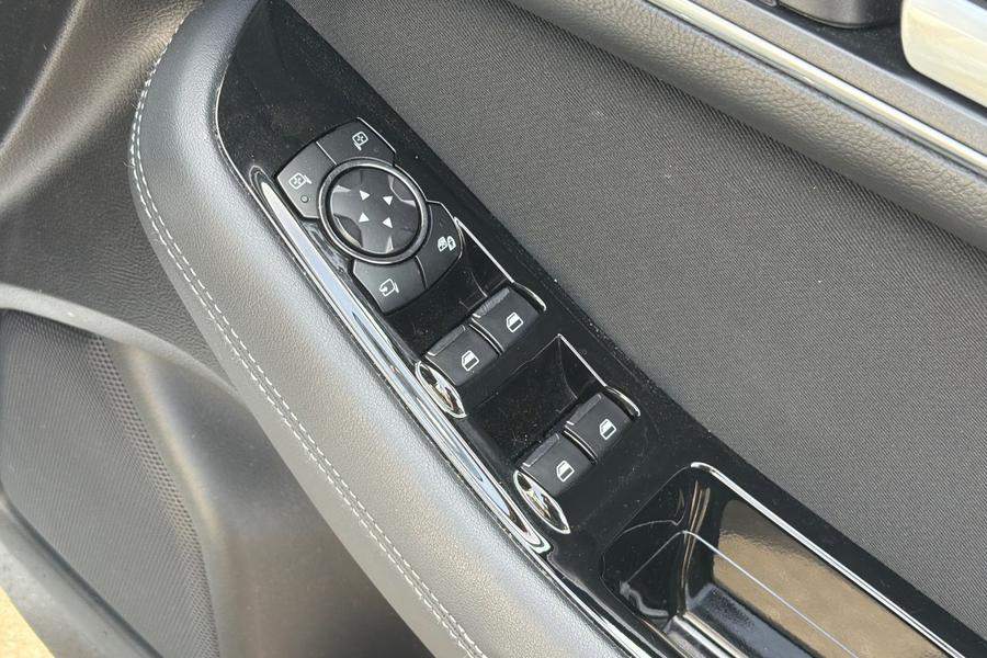 Ford S-MAX Photo autoimg-e077e3db08b5315336ce81a25b68f0313dd976ba.jpg