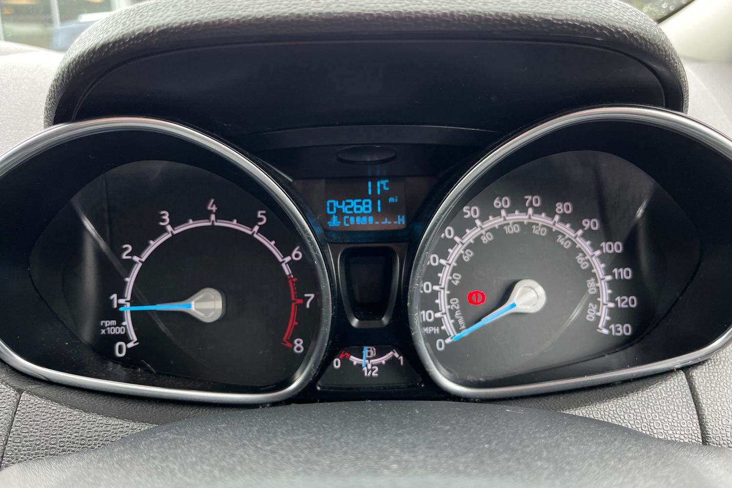 Ford EcoSport Photo 12