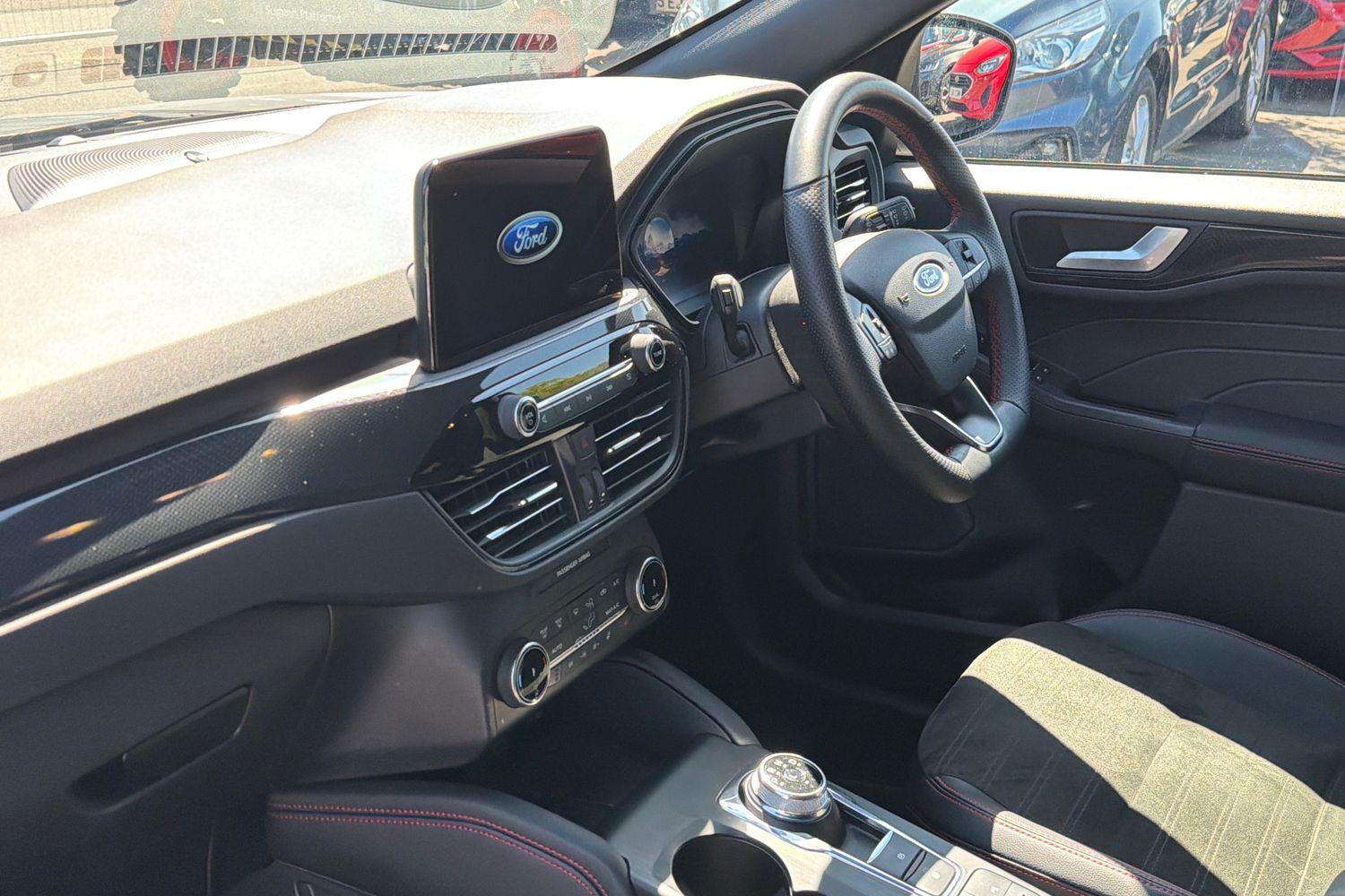 Ford KUGA Photo 17