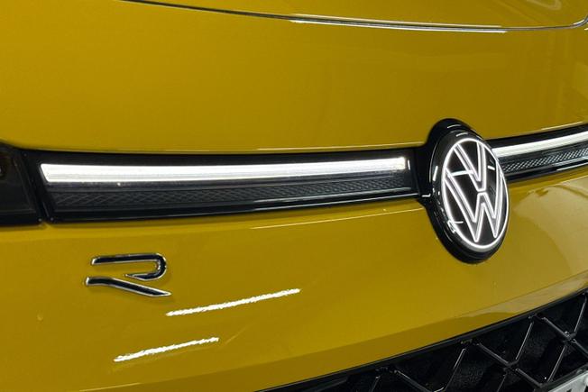 VOLKSWAGEN T-Roc Photo 25