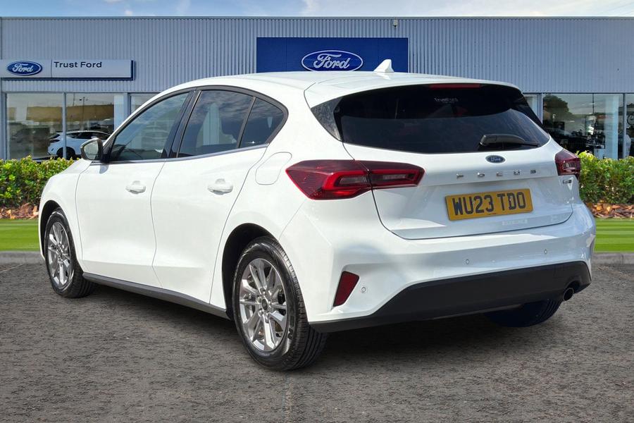 Ford Focus Photo autoimg-e0873abde8002f346ddc7e02c63c30e2a8640281.jpg