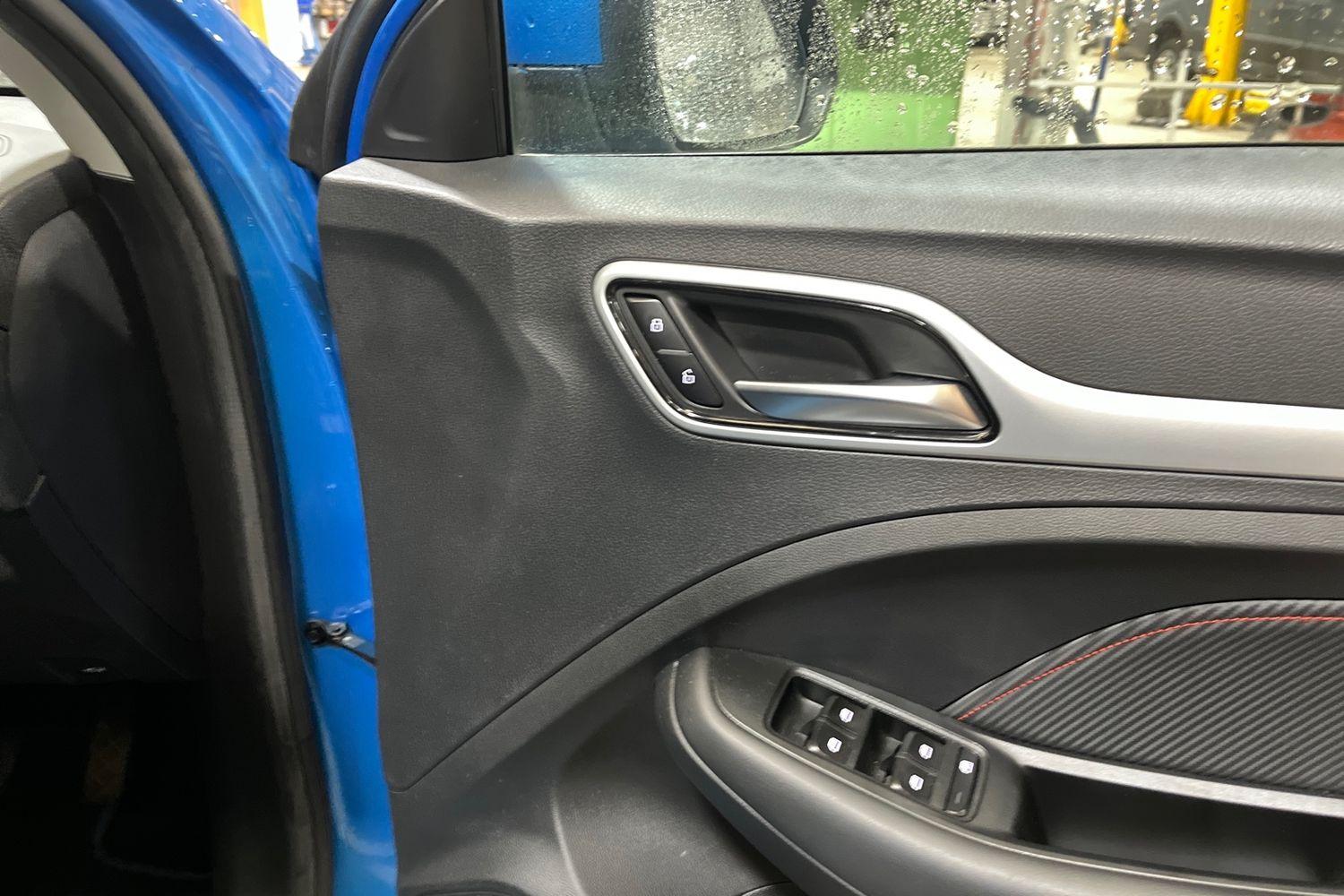 MG MG ZS Photo 23