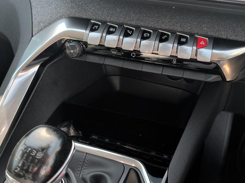 Used Peugeot 3008 AF71CUO 23