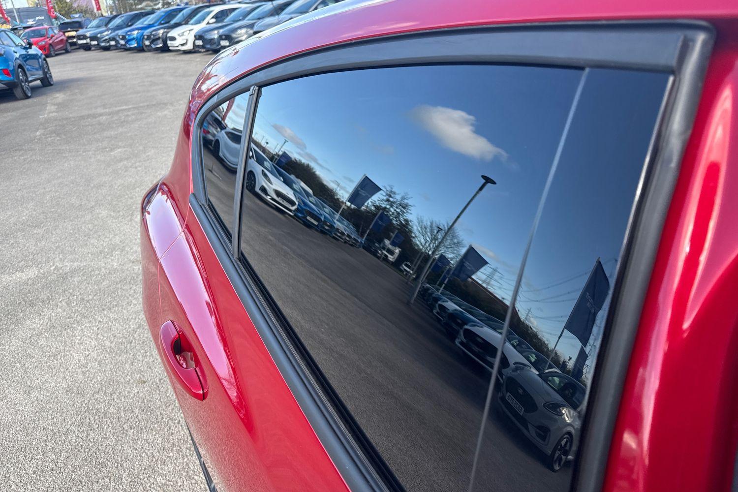 FORD FOCUS Photo 26