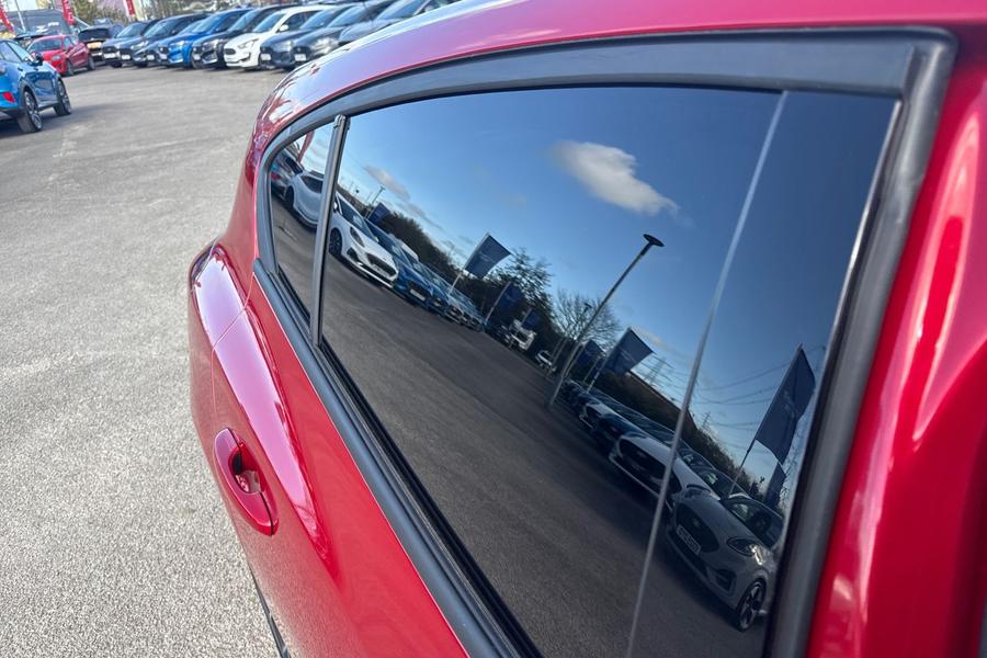 FORD FOCUS Photo autoimg-e08d68ef56df7610a1ac8281a6232eb61542fe47.jpg
