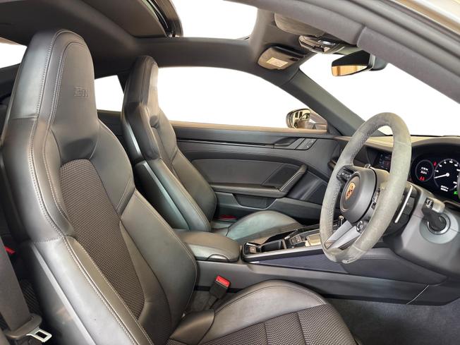 PORSCHE 911 Photo 11