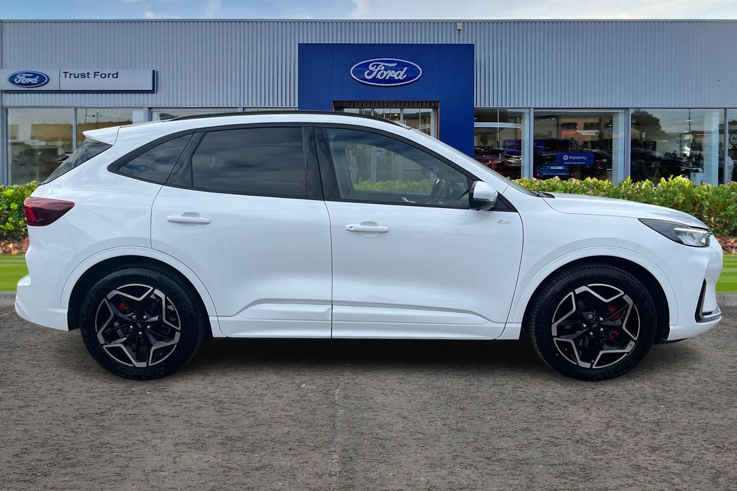 Ford KUGA Photo 2