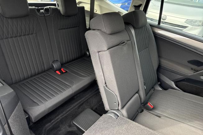 VOLKSWAGEN Tiguan Allspace Photo 28