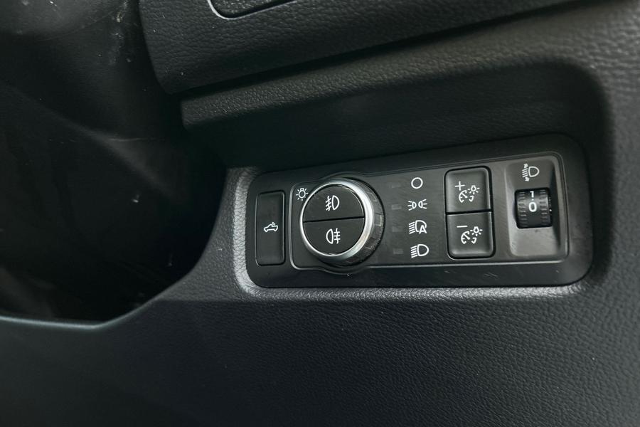 Ford RANGER Photo autoimg-e090d5ded92cab96962f22c279da0e82a209a2f9.jpg