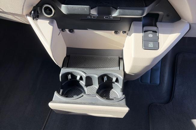 VOLKSWAGEN Multivan Photo 28