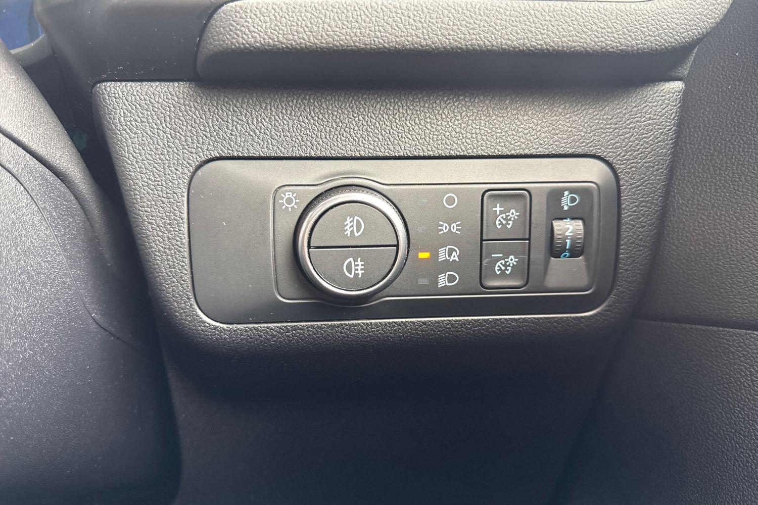 Ford KUGA Photo 31