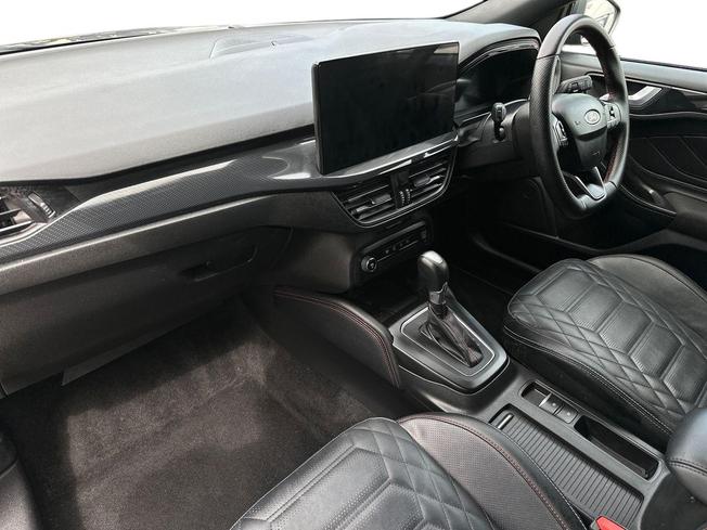 FORD Focus Photo 2