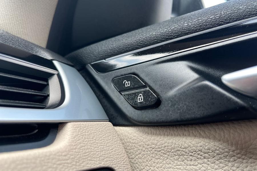 BMW X1 Photo autoimg-e09a57e98f64cbddbd6c46621d891fbcf8ae0a1f.jpg