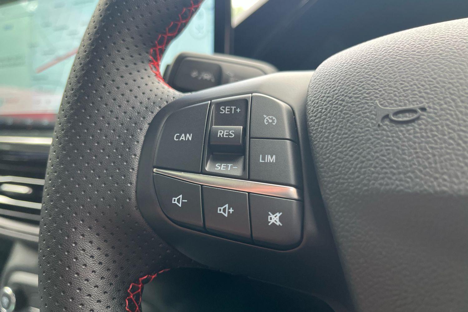 Ford FOCUS Photo 38
