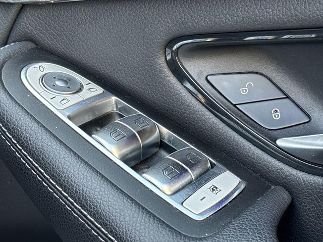 MERCEDES-BENZ GLC Photo 46