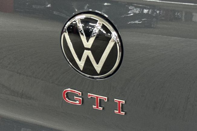 VOLKSWAGEN Golf Photo 37